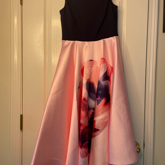 Ted Baker semi formal/ formal dress. Size 2 equivalent to US 6. - Picture 3 of 6